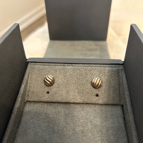 David Yurman Sculpted Cable Stud Earrings in Sterling Silver - Picture 4 of 5